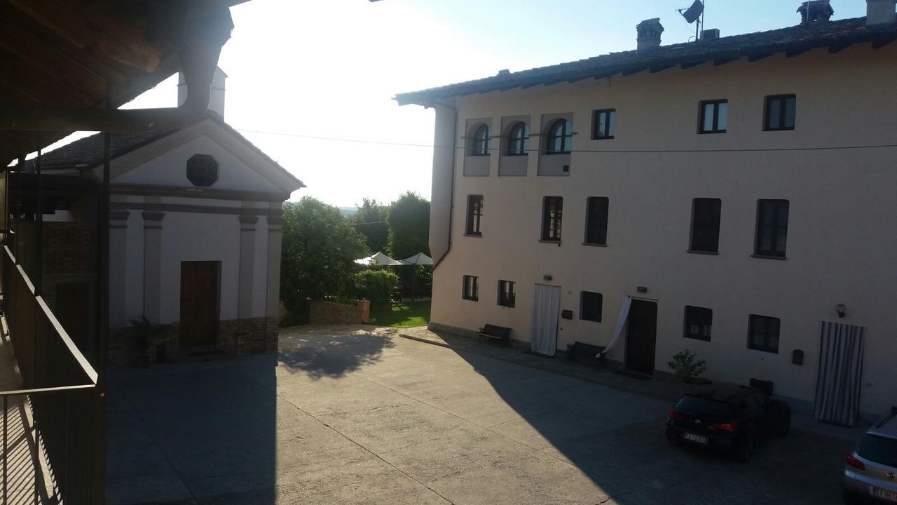 Cascina Baresane Bed and Breakfast Alba  Buitenkant foto