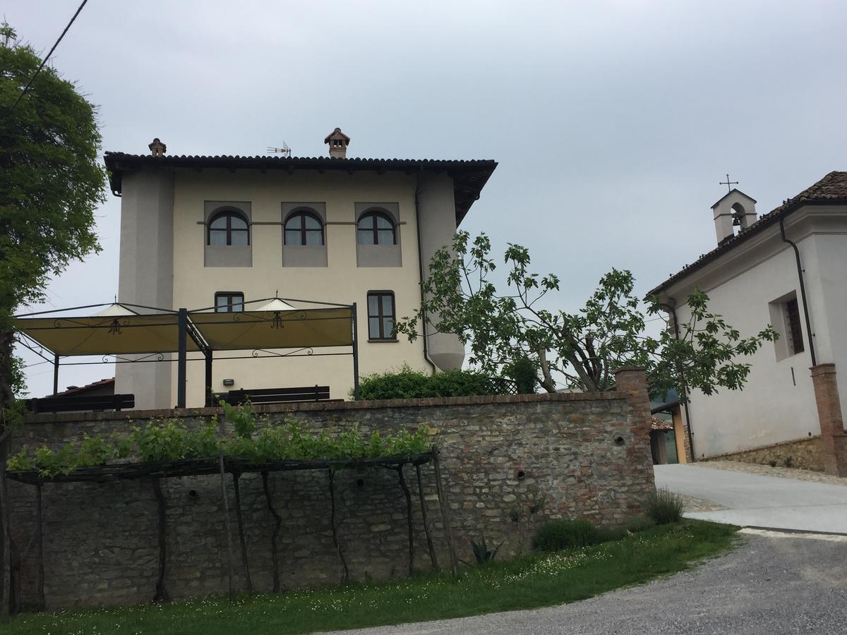 Cascina Baresane Bed and Breakfast Alba  Buitenkant foto