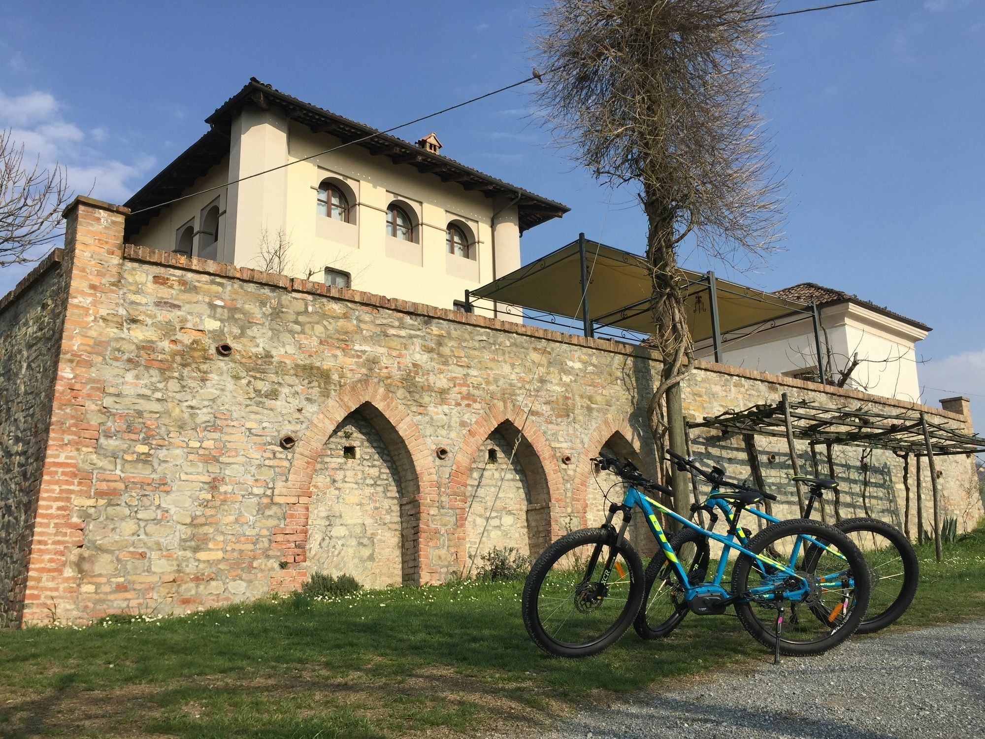 Cascina Baresane Bed and Breakfast Alba  Buitenkant foto